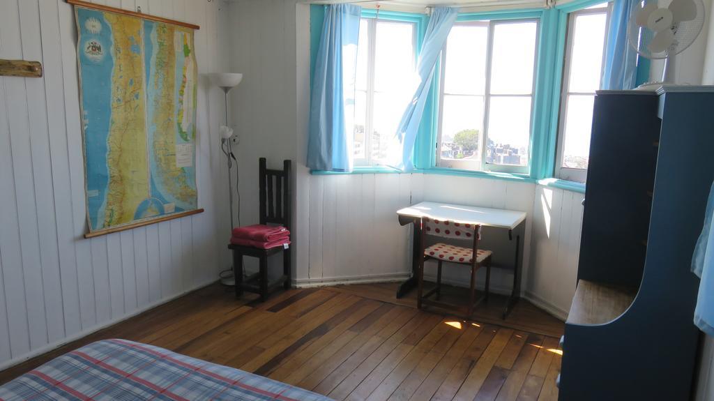 Hostal Faro Azul 발파라이소 외부 사진